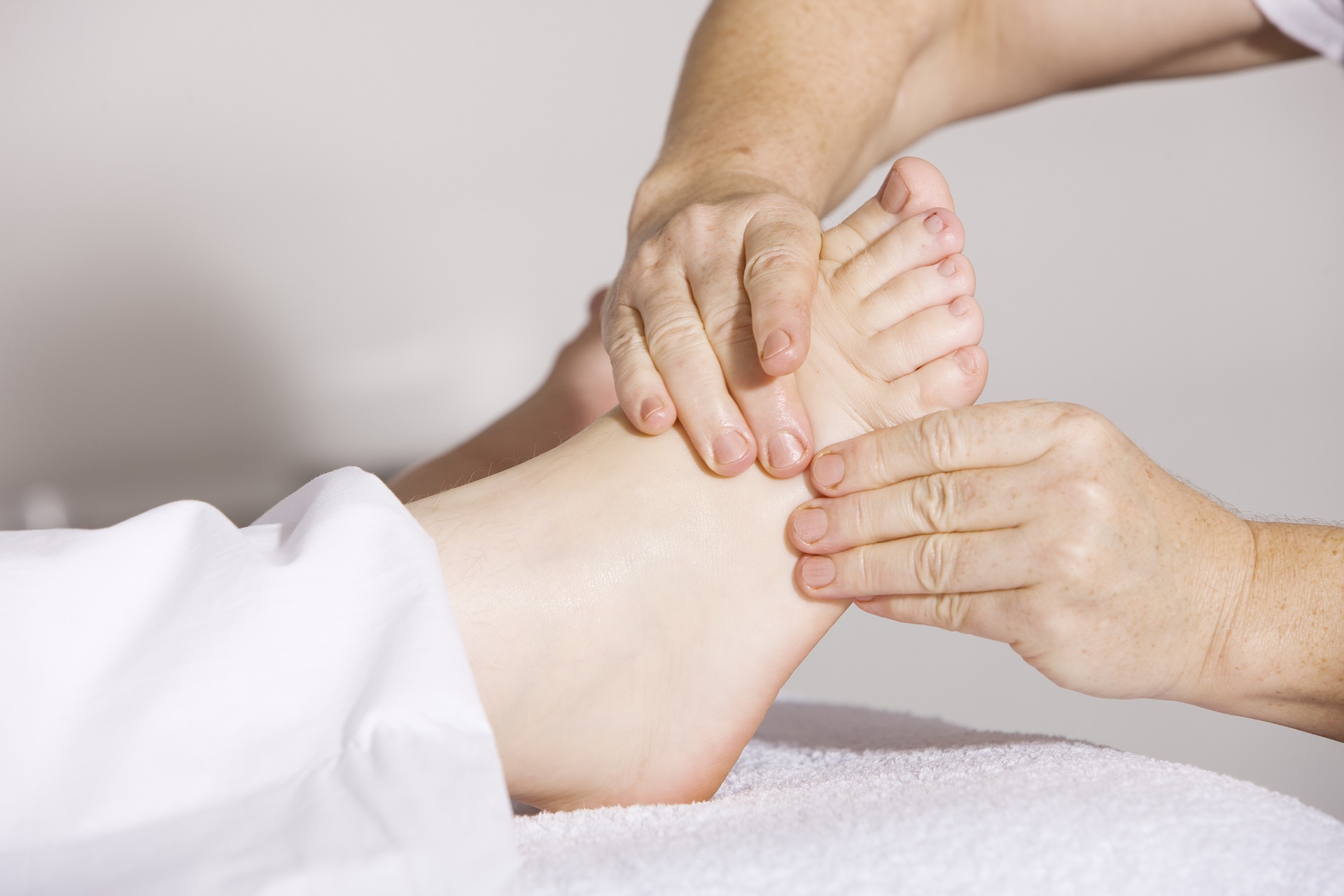 Achtsame Fußmassage